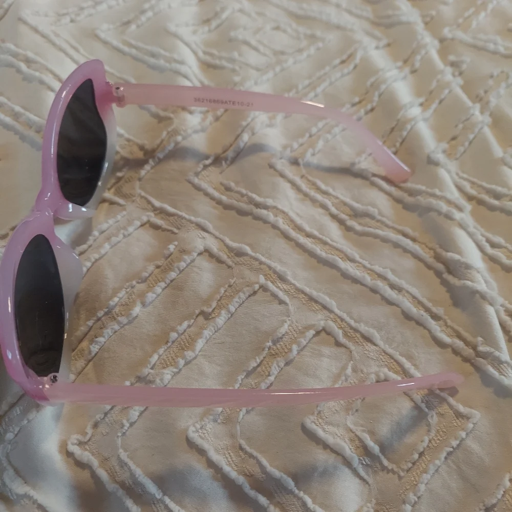 Pink Ombre Cat-Eye Sunglasses Two Tone Lightweight